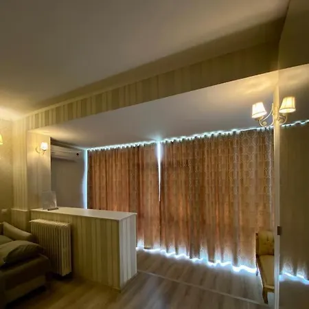 Downtown - Ultra With Park View * 부쿠레슈티