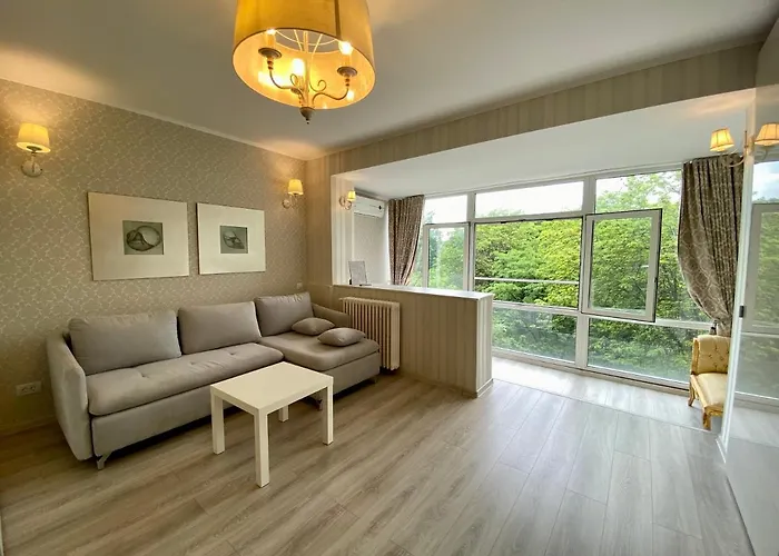 Downtown - Ultra With Park View *