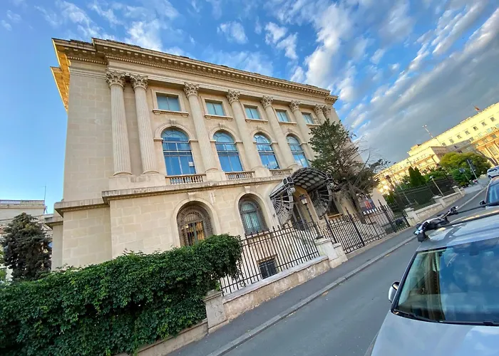 Lägenhet Downtown - Ultra With Park View Bukarest